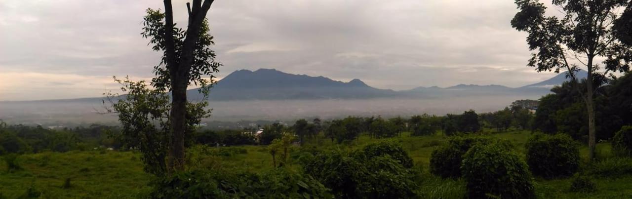 Villa Malang Puncak Buring Exterior photo